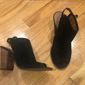 Lucky Brand size 7 black open toe booties